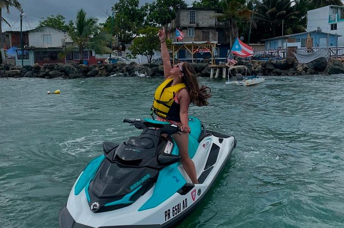 30-Minute Freestyle Jet Ski Adventure in the Bay - Out on the water: speed, coastline, and open space