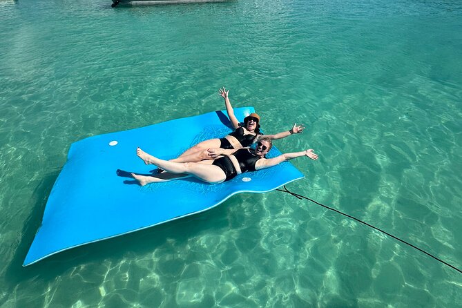 4 hours Tour in La Parguera Private Boat Charter - Is $91.66 Per Person a Good Value?
