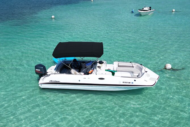 4 hours Tour in La Parguera Private Boat Charter - The Main Stop at Cayo Caracoles