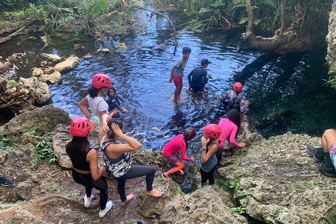 Adventure in Cave and the Guayaney Spring - Why the small group matters