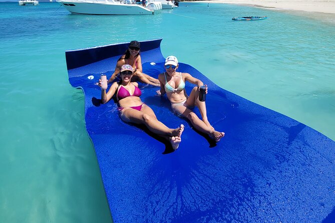 All-Inclusive: Mako 29ft Boat Tour to Icacos Palomino & Palominito - What is included on the 29-foot Mako