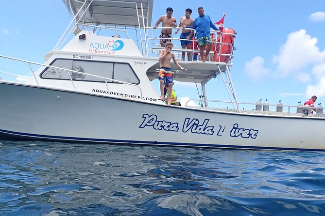 Boat Snorkeling and beach day to the Fajardo islands - The beach stop and the value of two locations