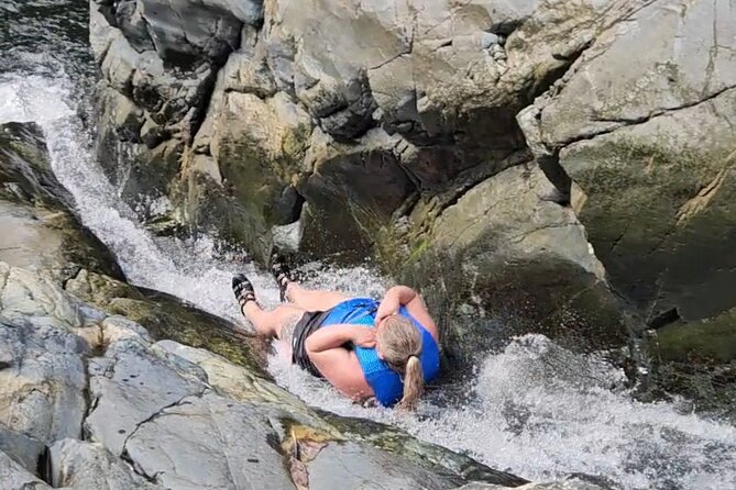 El Yunque Rainforest - Waterslide, Cliff jump, and Rope swing! - Key points at a glance