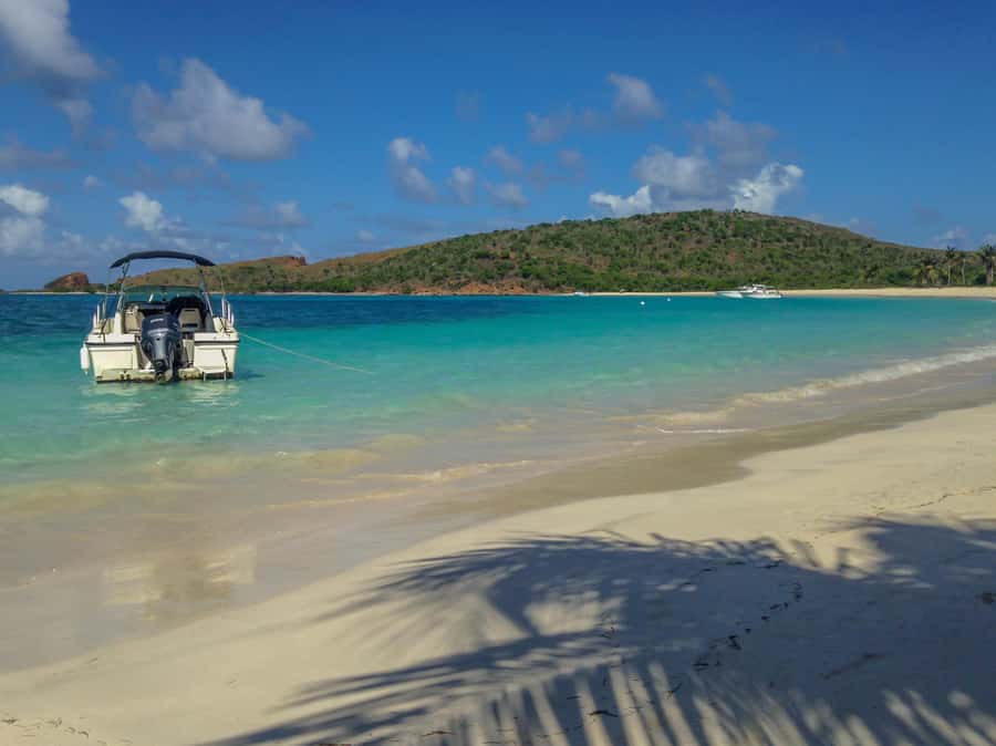 From Fajardo: Boat and Snorkeling in Culebra Island with All-Inclusive - Leaving Marina Puerto del Rey at 9:00 a.m.