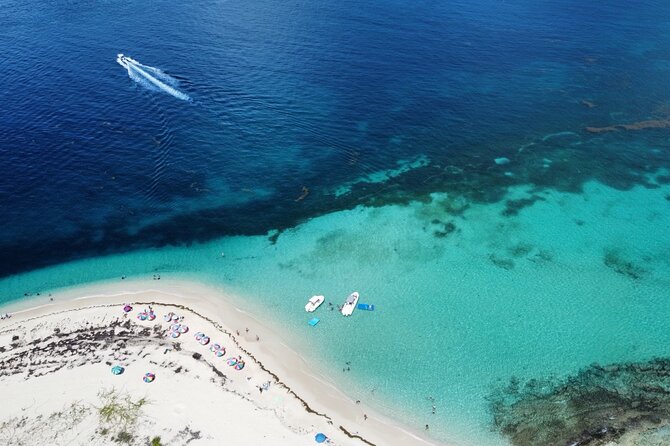 Half-Day Private Boat Experience – Appetizers & Drinks Included - Snacks, refreshments, and the social side