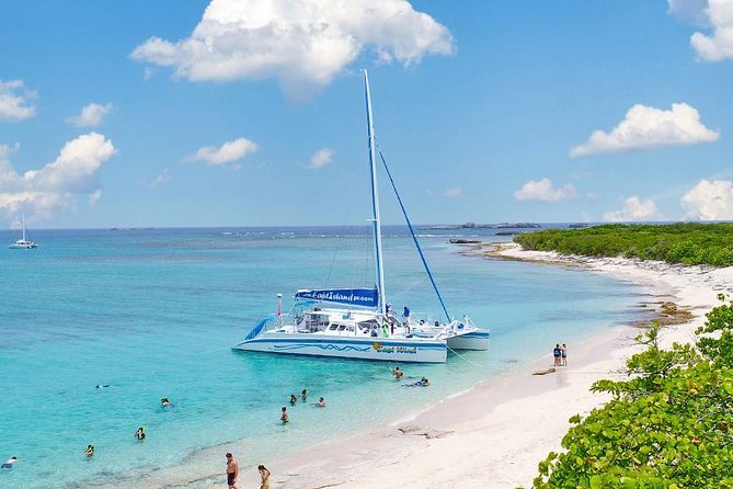 Icacos Island Catamaran Day Sail from Fajardo - Rum drinks, music, and a social boat atmosphere