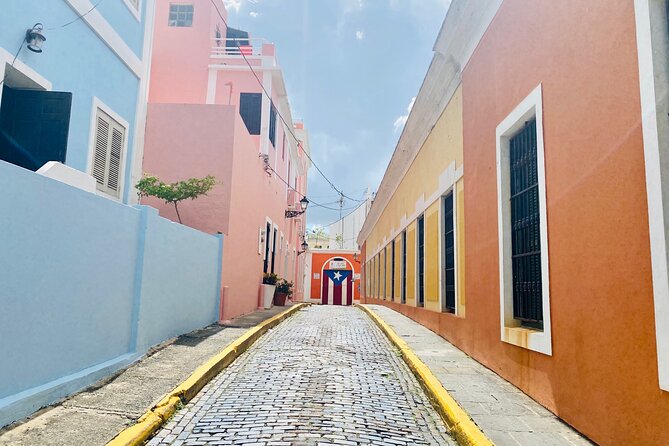 Instagramable Places in Old San Juan Tour - Starting at Plaza Colón and walking toward the harbor