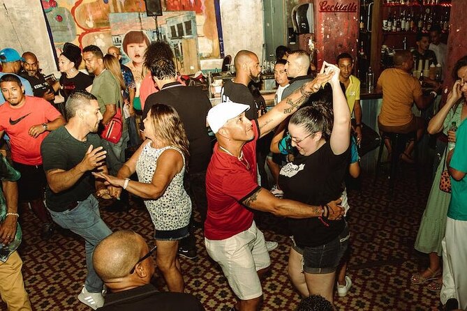 Moonlight Beginner Salsa Class in San Juan - Meeting Gabby at the Oliver Hotel