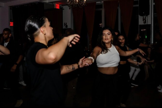 Moonlight Beginner Salsa Class in San Juan - Who Will Enjoy This Experience Most?