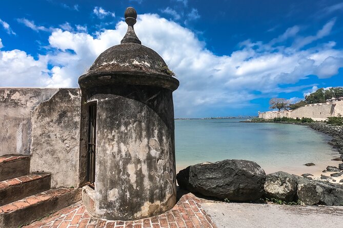 Old San Juan Deluxe Walking Tour - Casa Blanca, La Fortaleza, and Public Squares