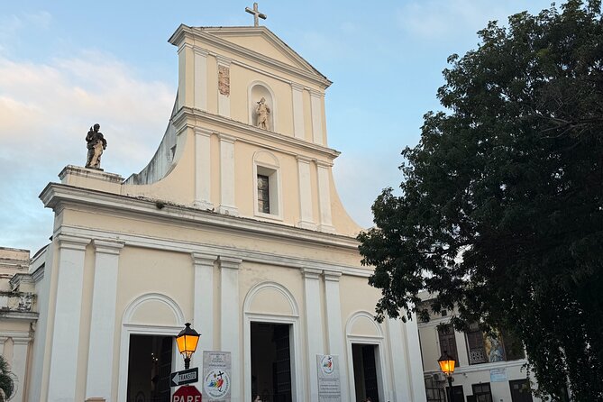 Old San Juan Food Tour with 7 Tastings of Authentic Local Flavors - Bacalaitos, empanadillas, and the fried-food question