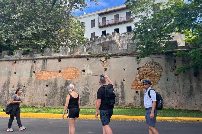 Old San Juan Historical Walk, Shopping, and Dining w/ Transport - La Fortaleza and the Governor’s Mansion