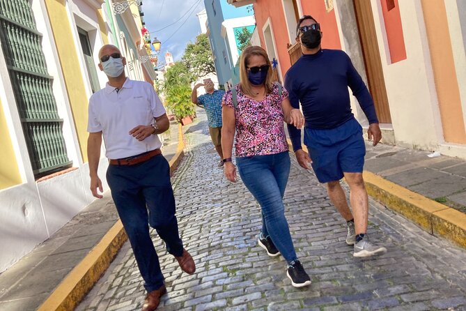 Old San Juan Immersive Walk: History and Culture - Plaza del Quinto Centenario and the view toward El Morro