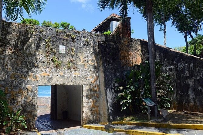 Old San Juan Tour (1 Hour) by DUHO - La Fortaleza, the Governor’s residence