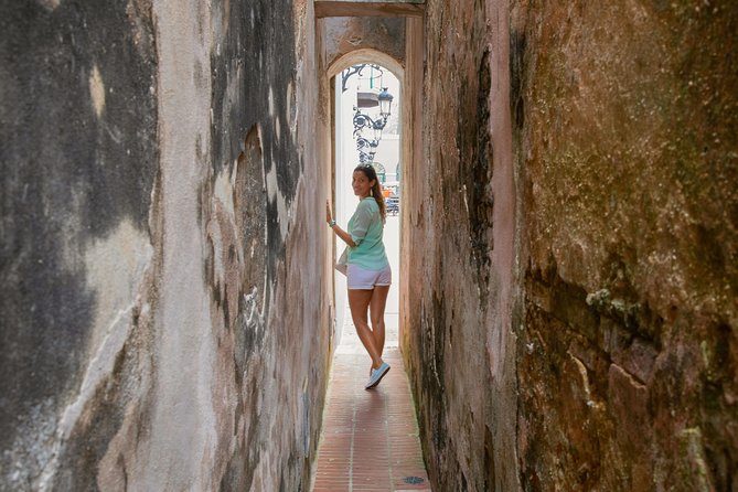 Old San Juan Walking Tour with Fort: 8+ people group - Lunch and shopping inside a five-hour schedule
