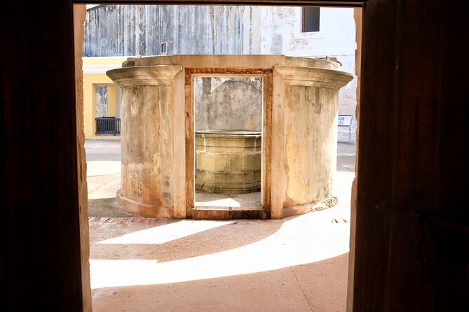 Old San Juan Walks; 2 Castles, El Morro and San Cristobal - Walking from San Cristóbal to El Morro