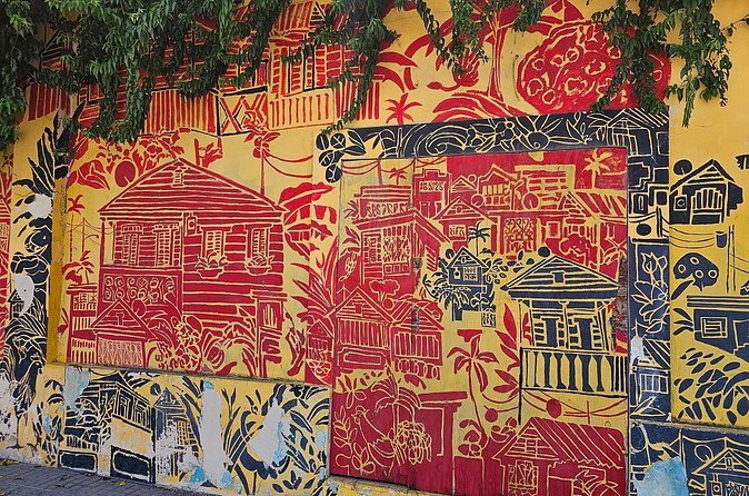 Ponce: Walking City Tour, Entry Seralles Museum & Dinner Included - What the guides add to the experience