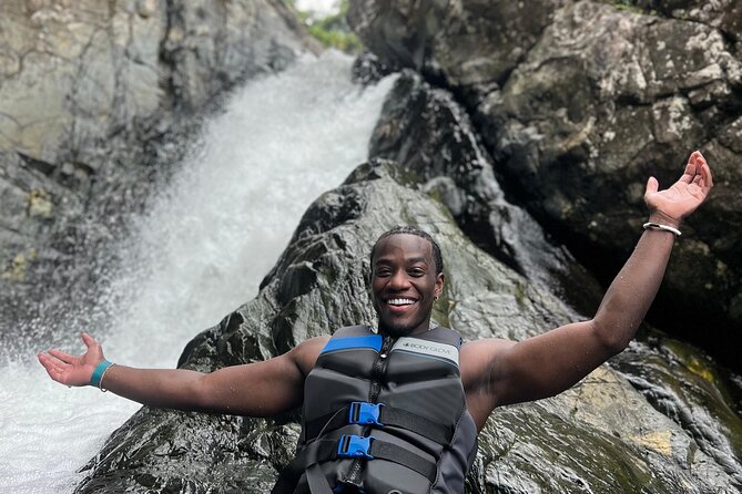 Private El Yunque Rainforest Day Tour with Transport - Luquillo Beach and the food stop