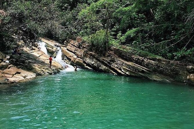 Private El Yunque Waterslides and Luquillo Beach Tour - Luquillo Beach, kiosks, and the best meal of the day