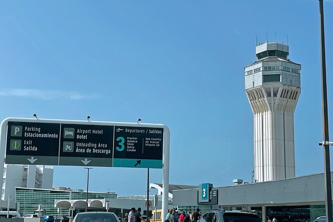 Private Round-Trip Transfer: Luis Muñoz Marín Airport to Hotel - How the booking details affect your experience
