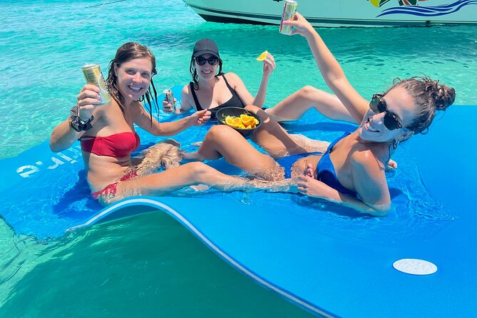 Public or Private Boat Trip to Icacos & Palomino - Who gets the best value from this outing?