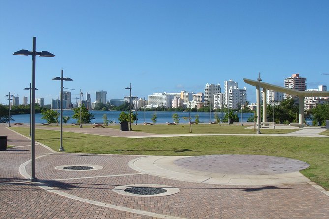 Puerto Rican Salsa Class and Night Out in San Juan, Puerto Rico - A small group with real teaching time