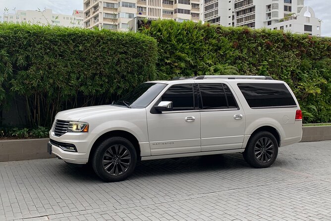 Roundtrip-Transfer from: SJU Airport,Cruises and Hotels in Puerto Rico LuxurySUV - A quiet start after landing at SJU Airport