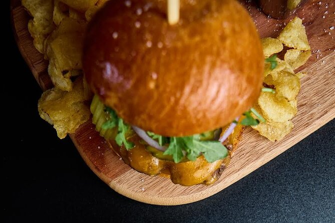 Rum Tasting: History, Tradition, Burgers and Mojitos! - The History Comes Through the Guide