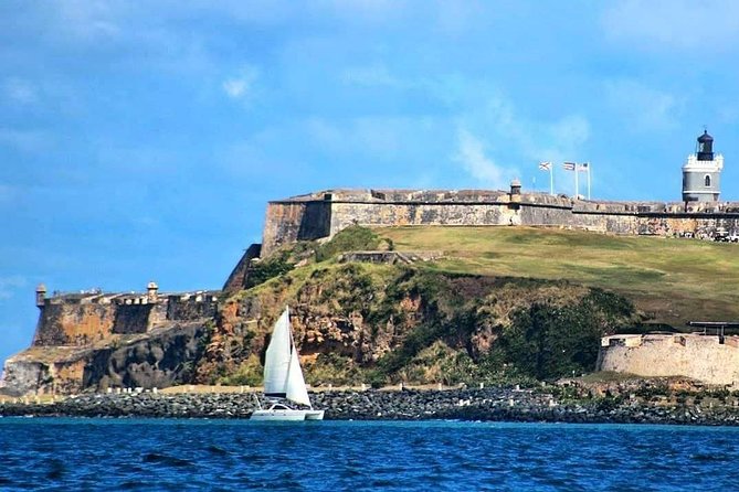San Juan Bay Day Sail with Drinks Included - Drinks, music, and the relaxed mood