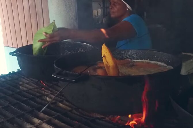 San Juan Highlights: Private Driving Tour - Santurce and La Placita: San Juan’s creative side