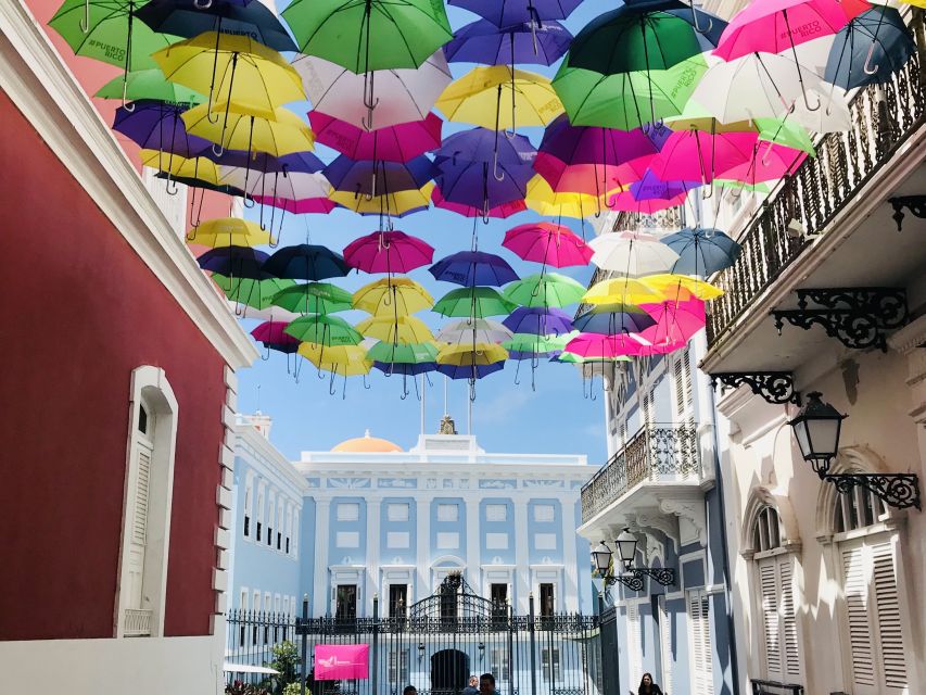San Juan: Old Town Sunset Walking Tour - Capilla del Santo Cristo and a story built into the street