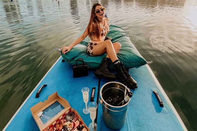 San Juan — Private Floating Picnic Experience in Condado Lagoon - What this Condado Lagoon experience really is