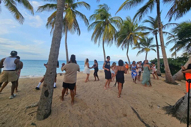 Sunset Salsa Beach Class in San Juan - Arriving at Playa El Último Trolley