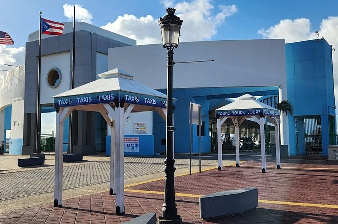 Transport from Airport Luis Muñoz Marín to Ferry Ceiba - A direct trip with one short stop